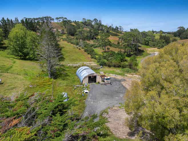 411 Pine Valley Road, Dairy Flat