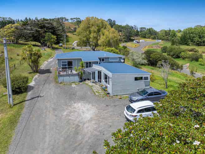 411 Pine Valley Road, Dairy Flat