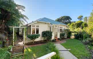 8 Fitzroy Street, Wadestown