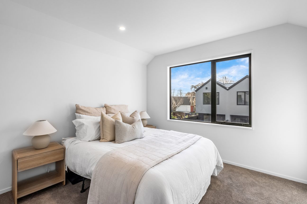 Sunny Corner Units!! - Altro