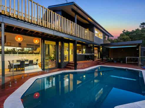 8 Aberdeen Road, Campbells Bay