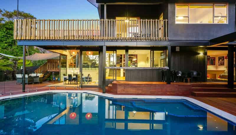 8 Aberdeen Road, Campbells Bay