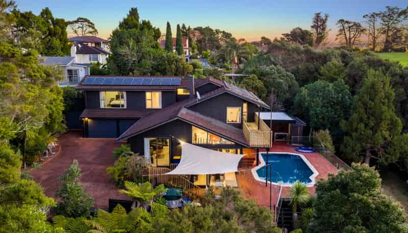 8 Aberdeen Road, Campbells Bay