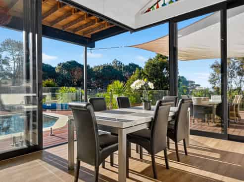 8 Aberdeen Road, Campbells Bay