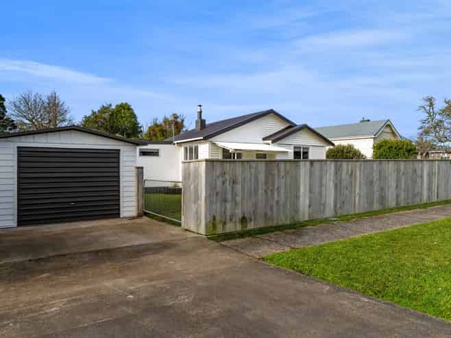 114 Hamlet Street, Stratford