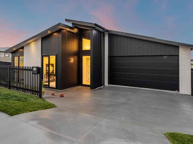 105 Skulander Crescent, Millwater