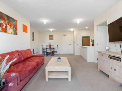 110/21B Swanson Road, Henderson