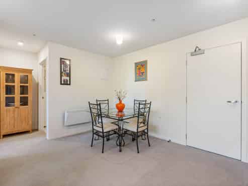 110/21B Swanson Road, Henderson
