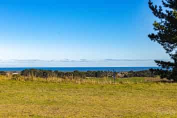 48 Clarkson Avenue, Westmere