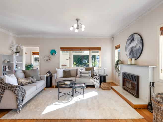 11 Luplau Crescent, Cockle Bay