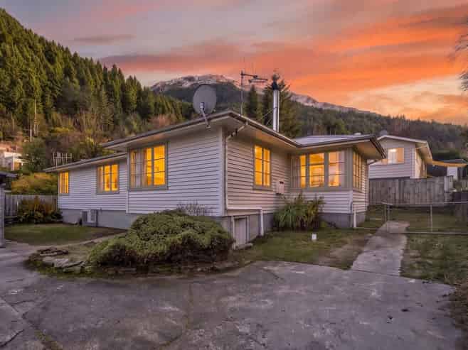 6 Johnson Place, Queenstown