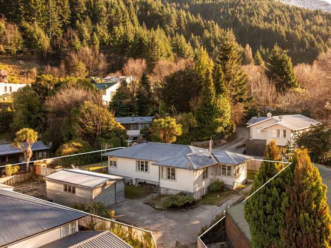 6 Johnson Place, Queenstown