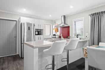 1/120 Mahoe Street, Melville