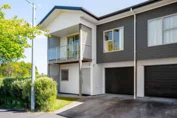 1/120 Mahoe Street, Melville