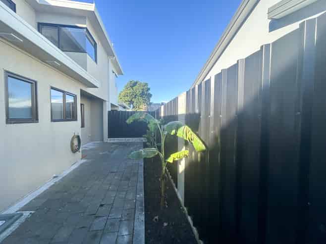 32c Charles Street, Westshore