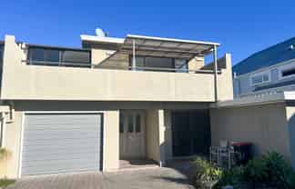 32c Charles Street, Westshore