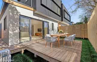 37E Bay Street, Red Beach
