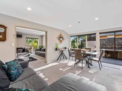 129b Parrs Cross Road, Glen Eden