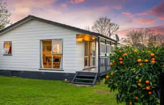 92b Beach Road, Te Atatu Peninsula