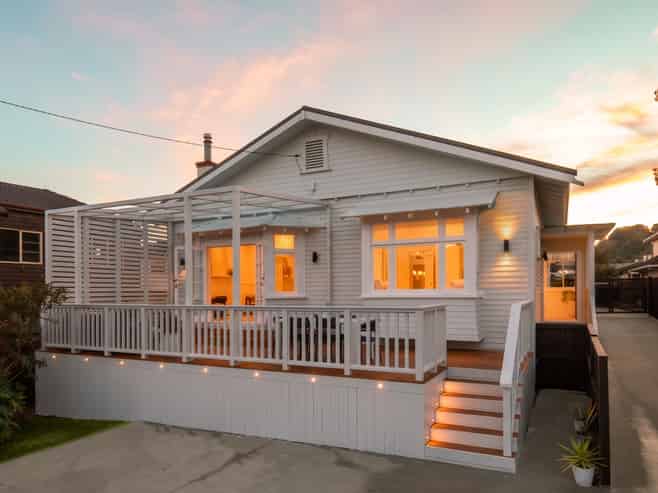 17 Queensway, Three Kings