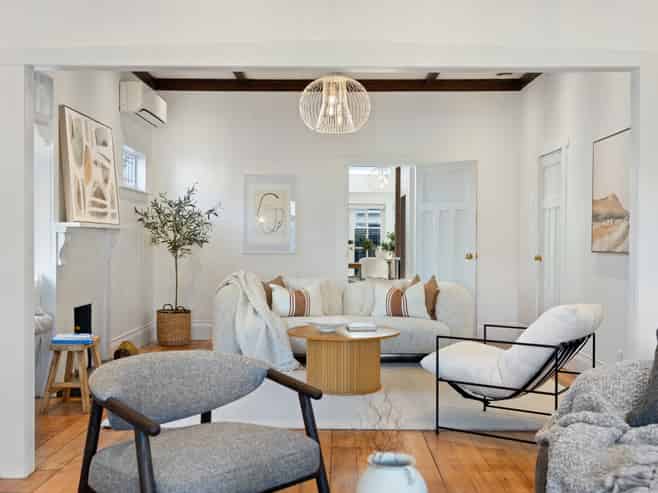 17 Queensway, Three Kings