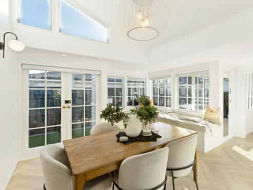 17 Queensway, Three Kings