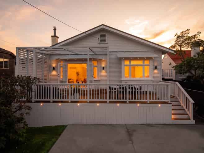 17 Queensway, Three Kings