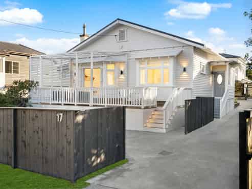17 Queensway, Three Kings