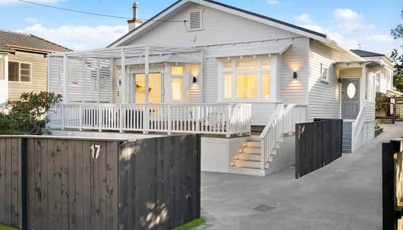 17 Queensway, Three Kings