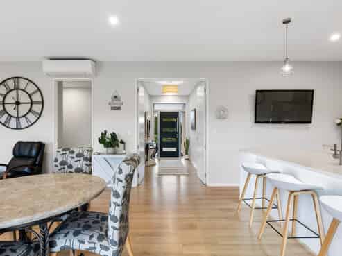 14 Whitcombe Place, Darfield