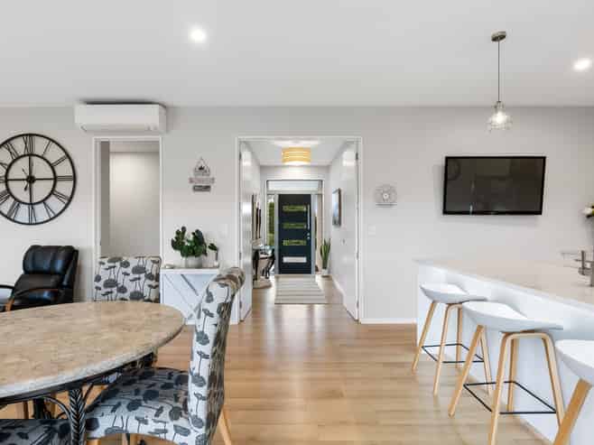 14 Whitcombe Place, Darfield