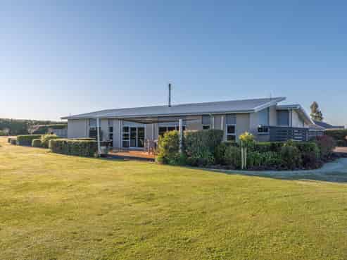 14 Whitcombe Place, Darfield