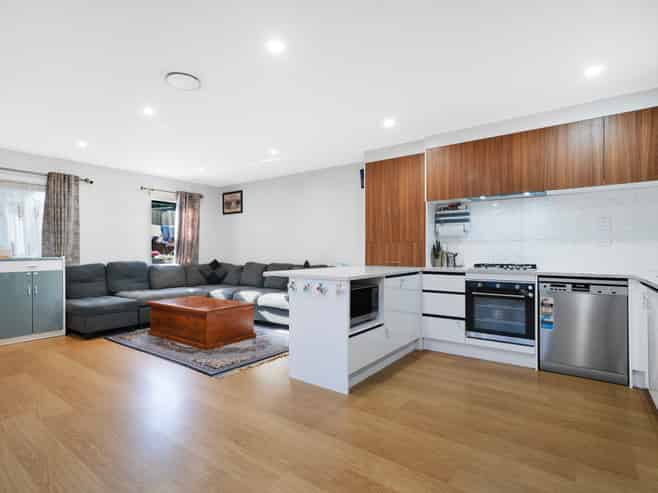 24A Grande Vue Road, Papatoetoe