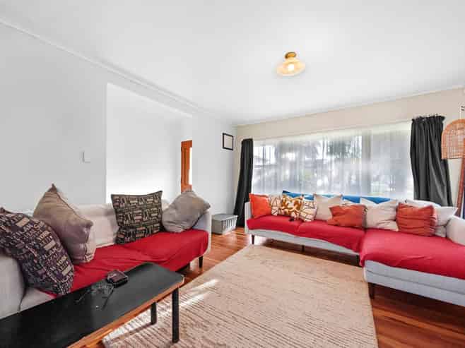 66 Hallberry Avenue, Mangere East