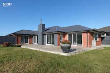 55 Severn Street, Green Island