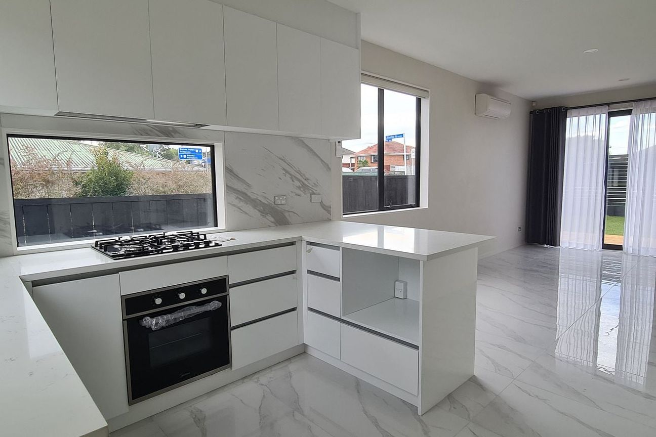 Maintenance Free 2 Bedroom Home - Widok 2