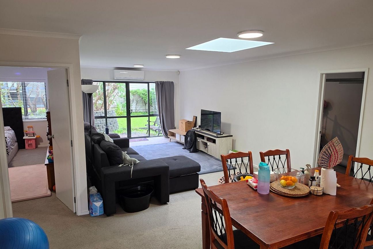 Tidy Two Bedroom Townhouse in Te Atatu – pohled 2