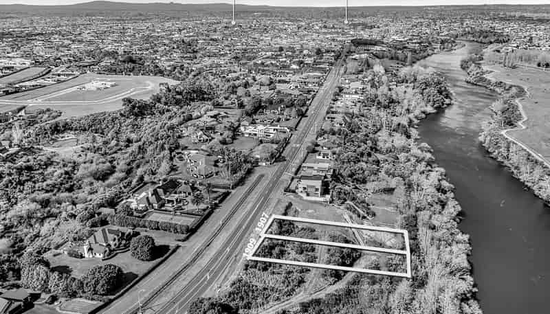 1907&1909 River Road, Flagstaff