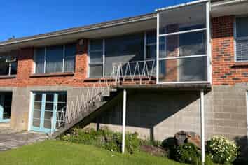 56D Lloyd Ave, Mount Albert