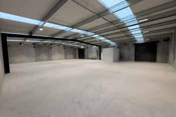 Versatile Belfast Unit (400sqm)