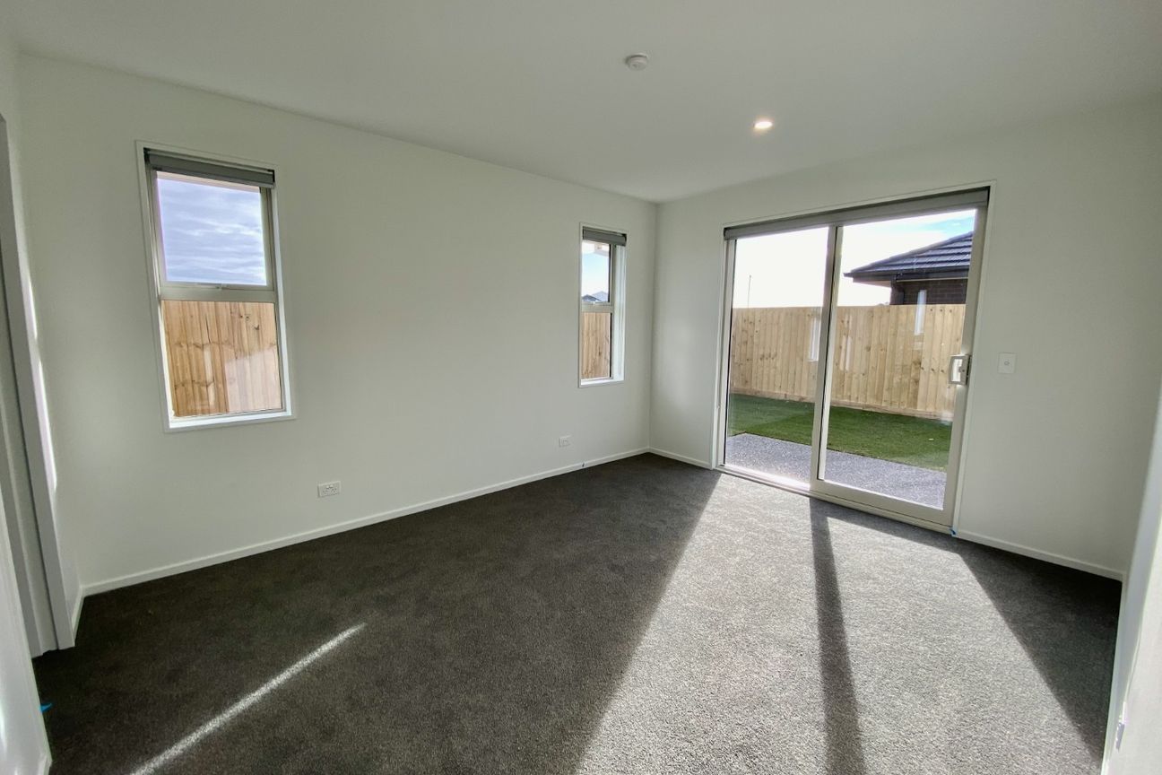 Brand new Pinewood - Vista 6