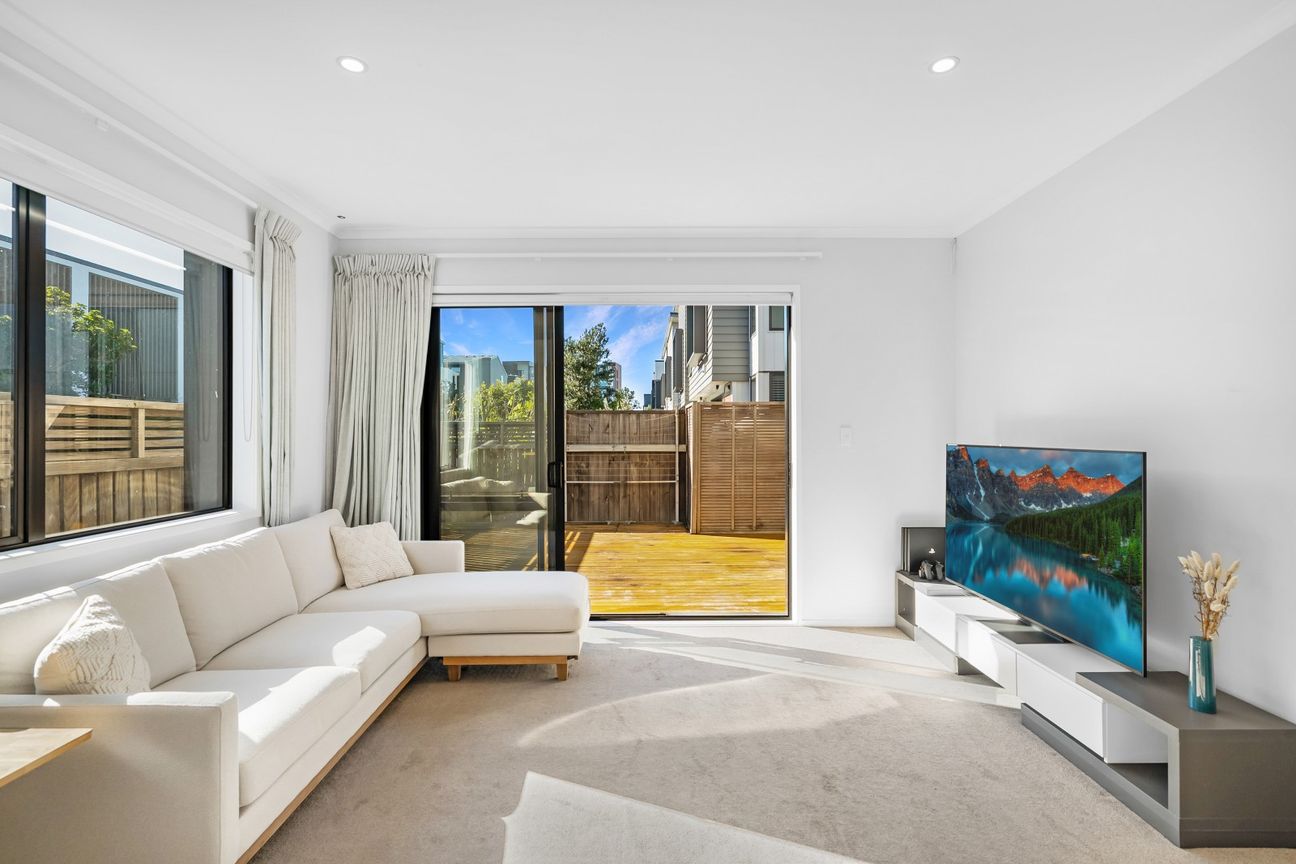 Priced at $749,000 | Set Sale 23 July - Widok 3