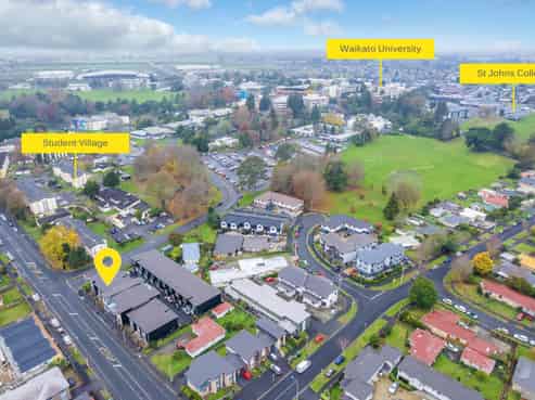 8/100 Knighton Road, Hillcrest