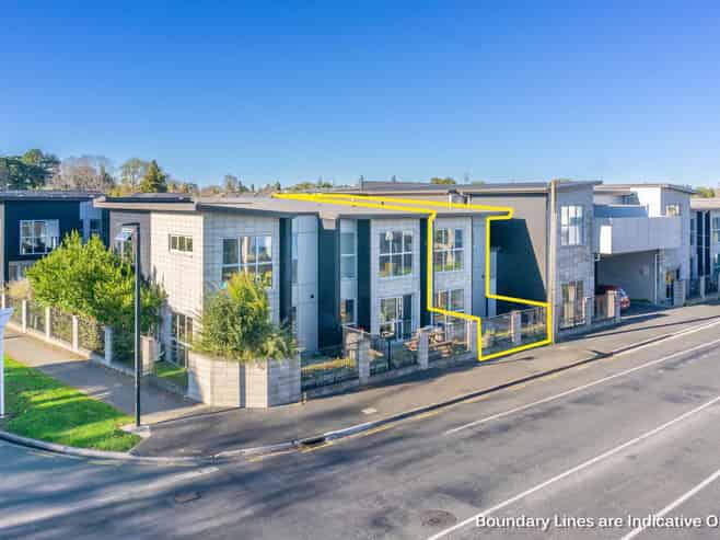 8/100 Knighton Road, Hillcrest