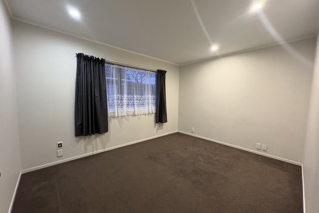 3-Bedroom Home with Internal Garage - Central Location - Widok 4