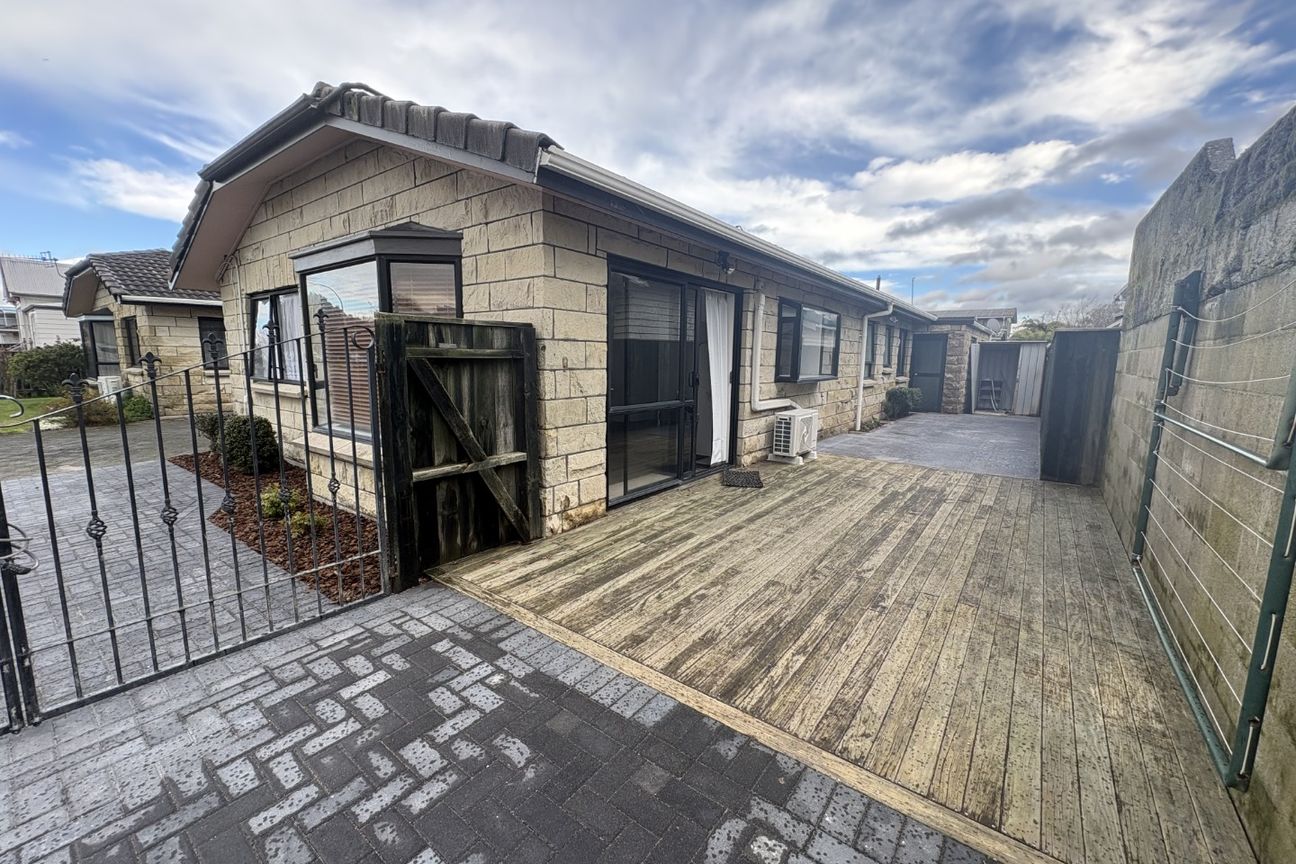 3-Bedroom Home with Internal Garage - Central Location - Widok 3