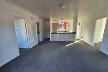 3/102 Harbour Tce, North Dunedin