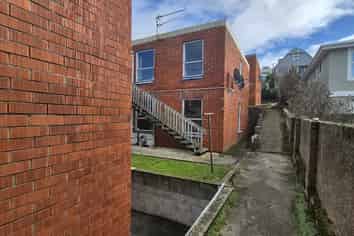3/102 Harbour Tce, North Dunedin