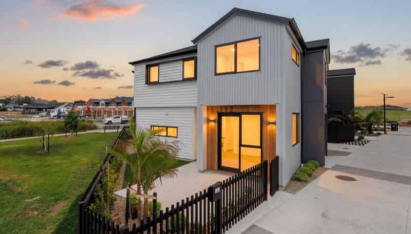 2 Honohono Avenue, Wainui
