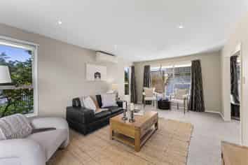 33 Gibson Drive, Hornby